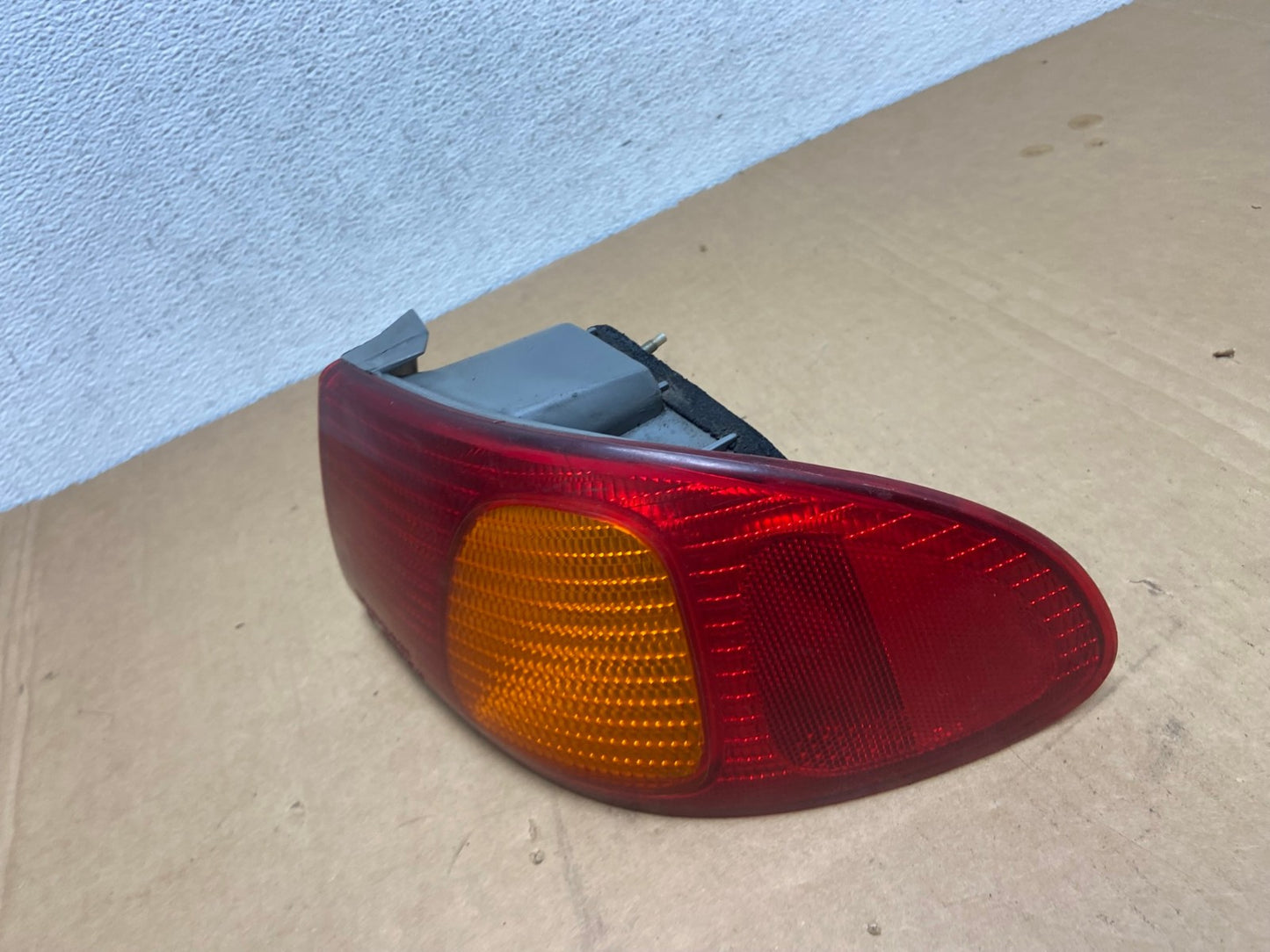1998 1999 2000 Toyota Corolla Right Passenger Side Tail light AD2608 LK1