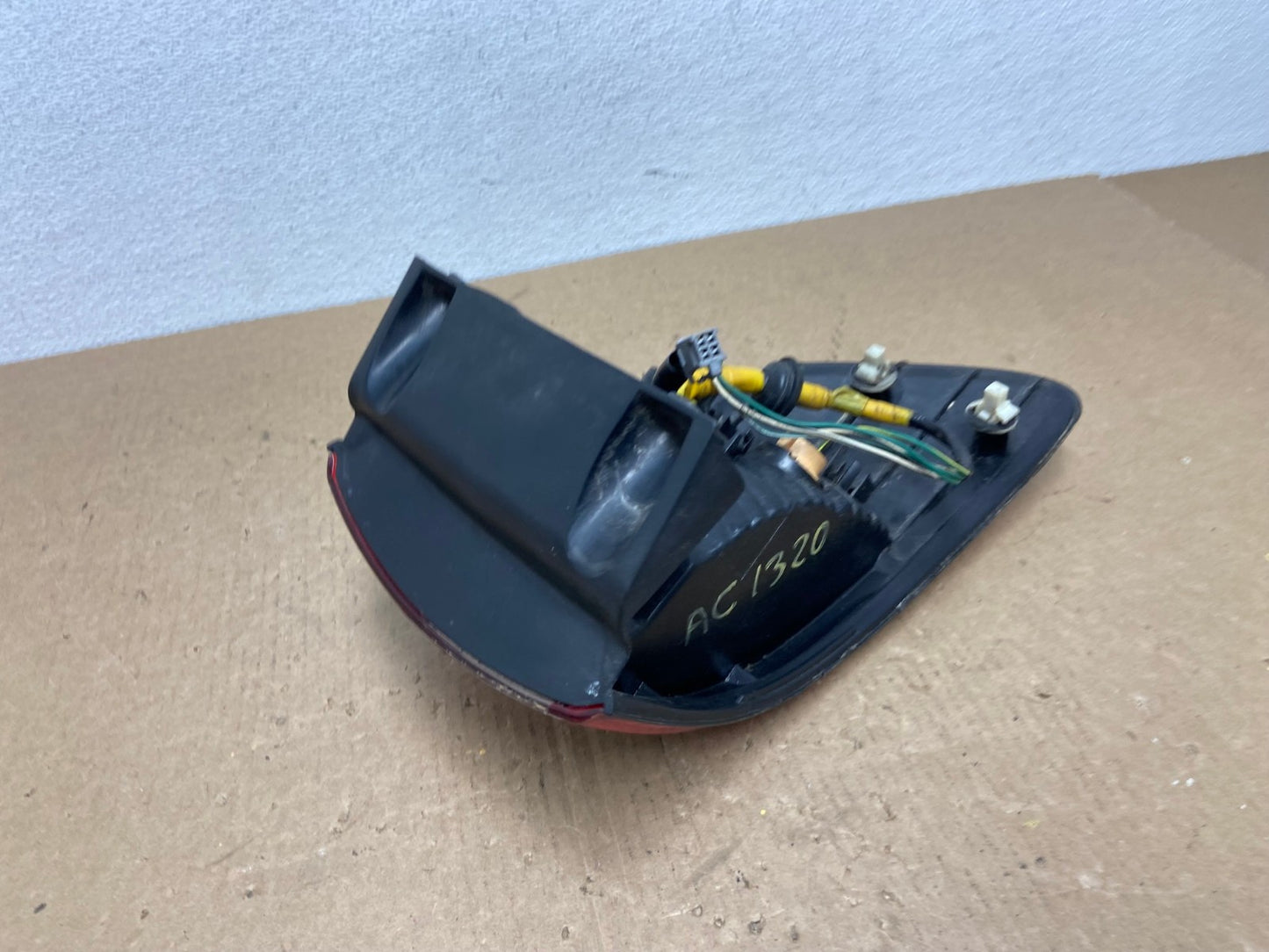 2001 2002 2003 Toyota Sienna Left Driver Lh Side Tail Light OEM AC1320 LK4