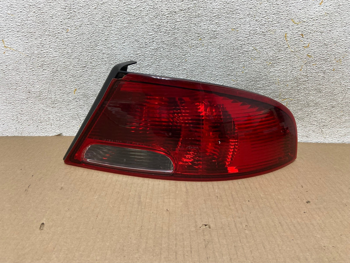 2001-2006 Dodge Stratus Right Passenger Rh Side Tail Light AH5716 LK0