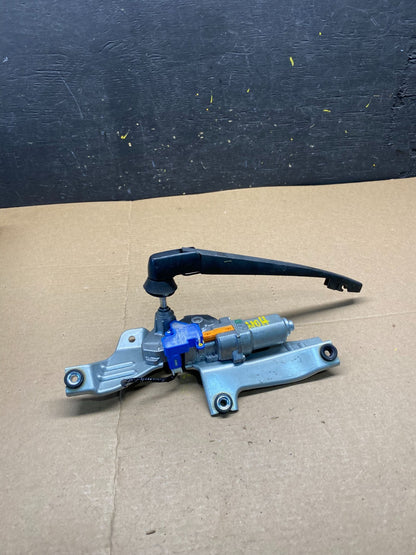 2010 to 2013 Subaru Forester Rear Windshield Washer Wiper Motor Q9483 DG1