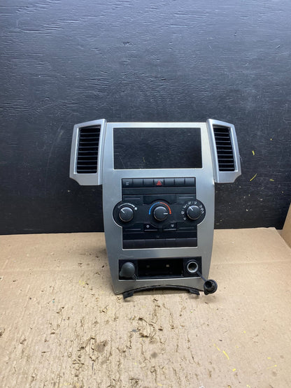 2008 2009 2010 Jeep Grand Cherokee A/C Climate Control Bezel T8638 DG0