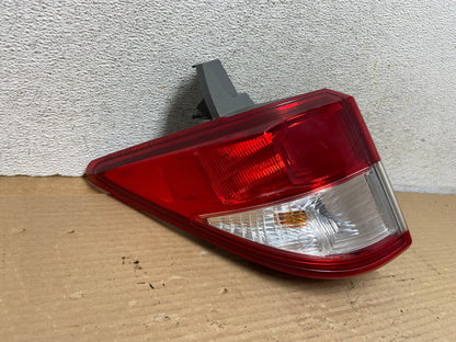 2011 to 2017 Nissan Quest Left Passenger LH Side Tail Light AH0621 LK1