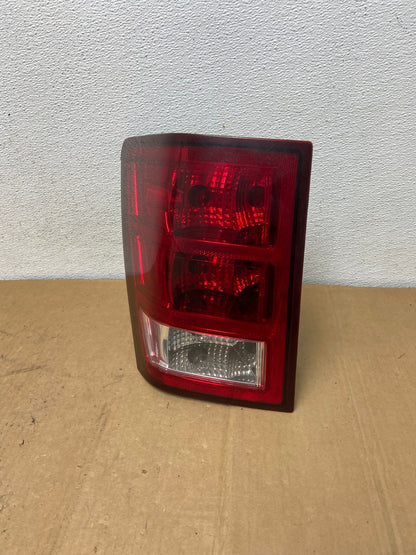 2005 to 2006 Jeep Grand Cherokee Left Driver Side Lh Tail Light AC8577 LK0