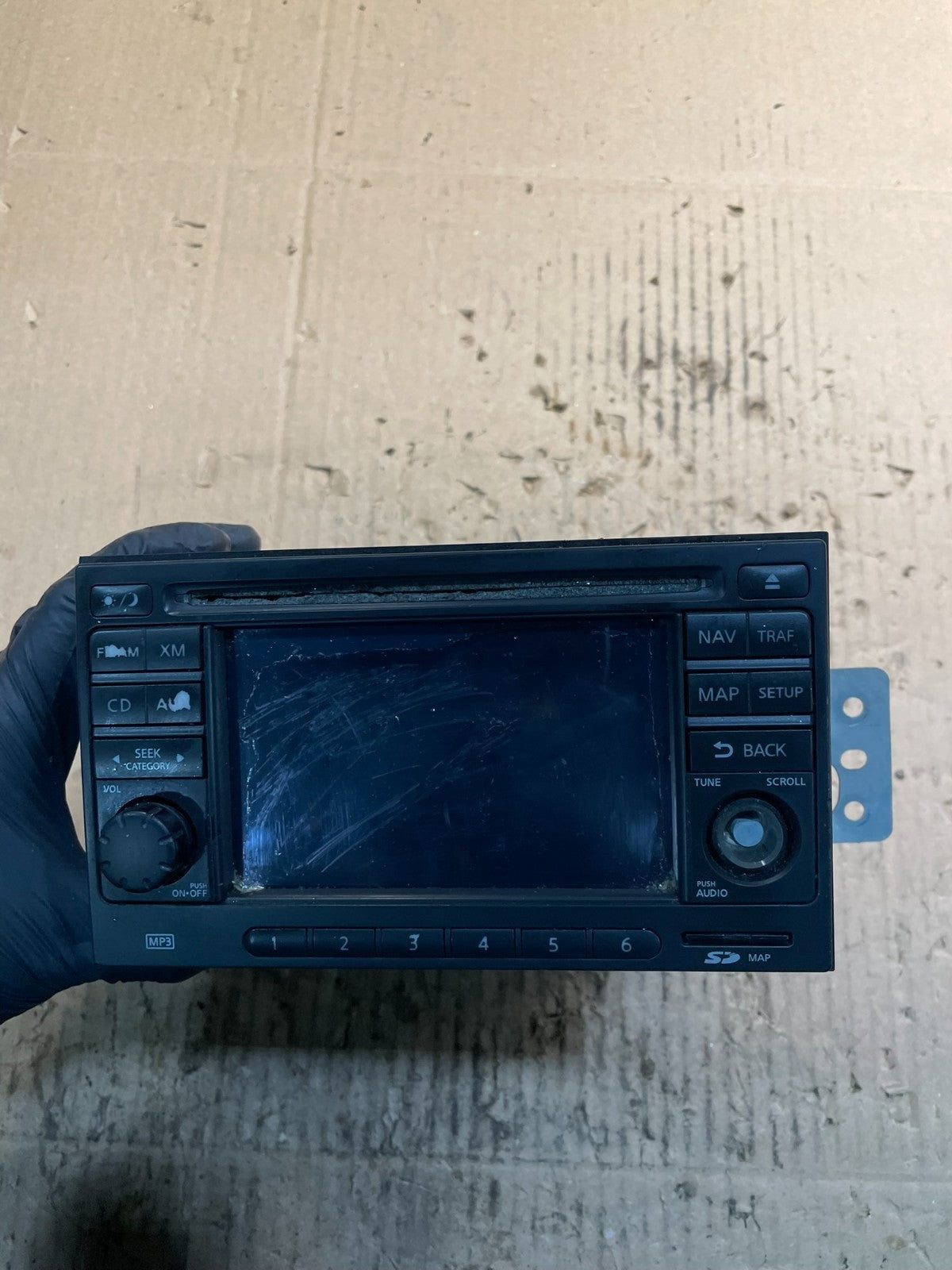 2010 to 2011 Nissan Versa Am Fm Cd Player Radio Receiver 25915zw80b V2026 DG0