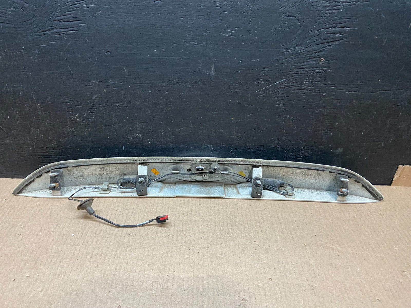 2013 to 2016 Ford Escape Rear Trunk Molding Trim E8598 PS6