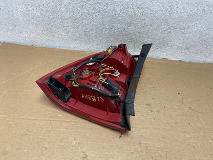 2005 to 2007 Kia Sportage Right Passenger Side RH Side Tail Light AH8323 LK4