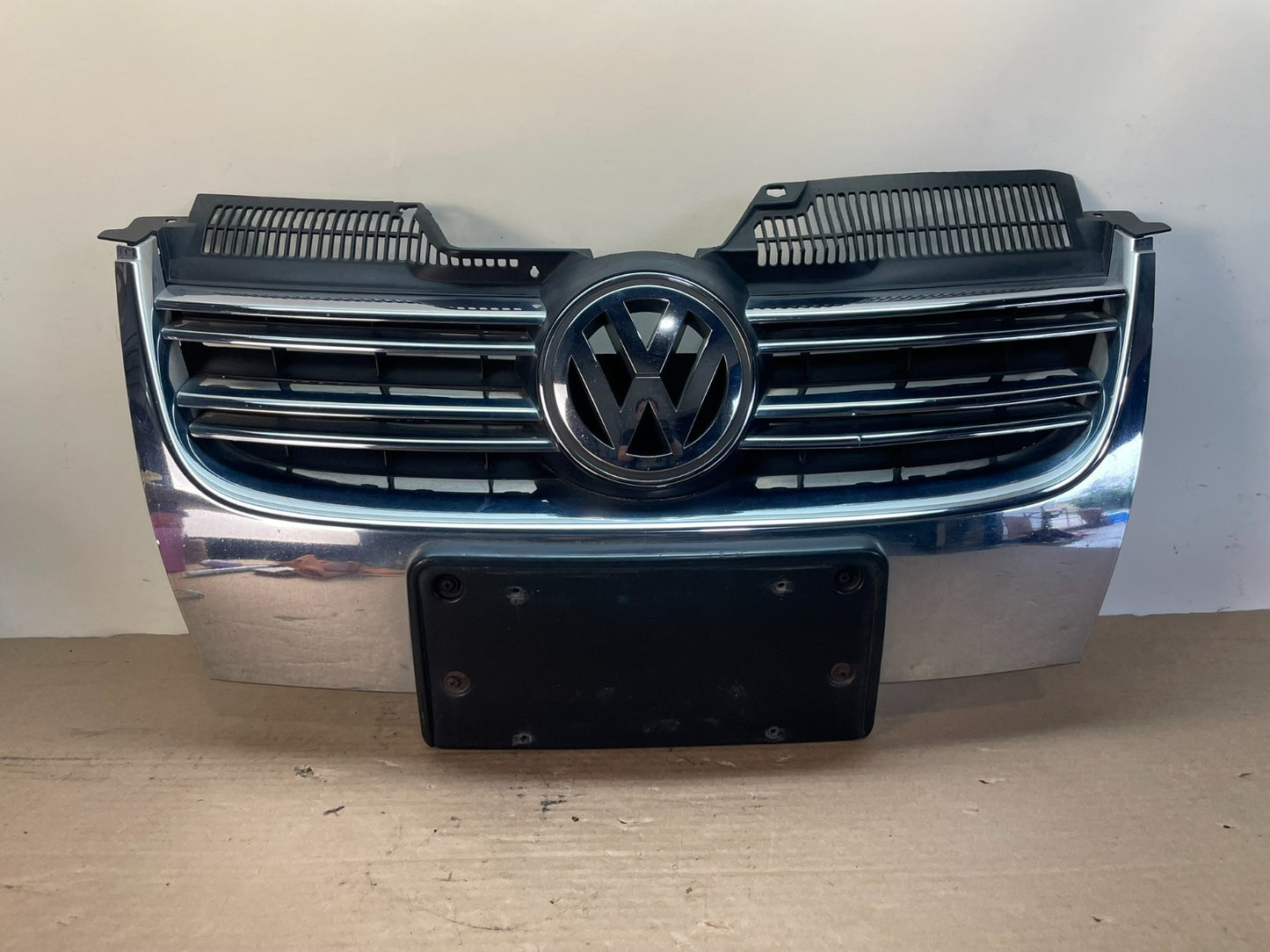2005-2010 Volkswagen Jetta Front Upper Grille Grill Chrome af8504 DG0