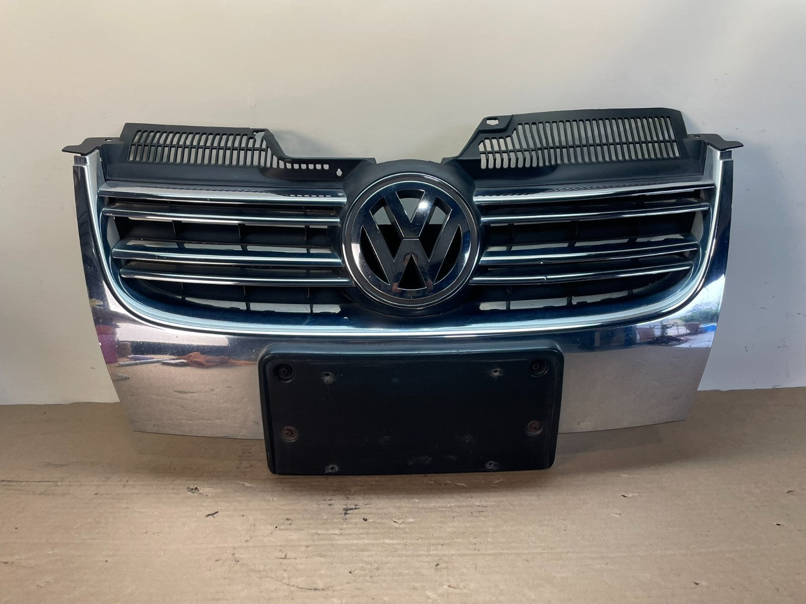 2005-2010 Volkswagen Jetta Front Upper Grille Grill Chrome af8504 DG0