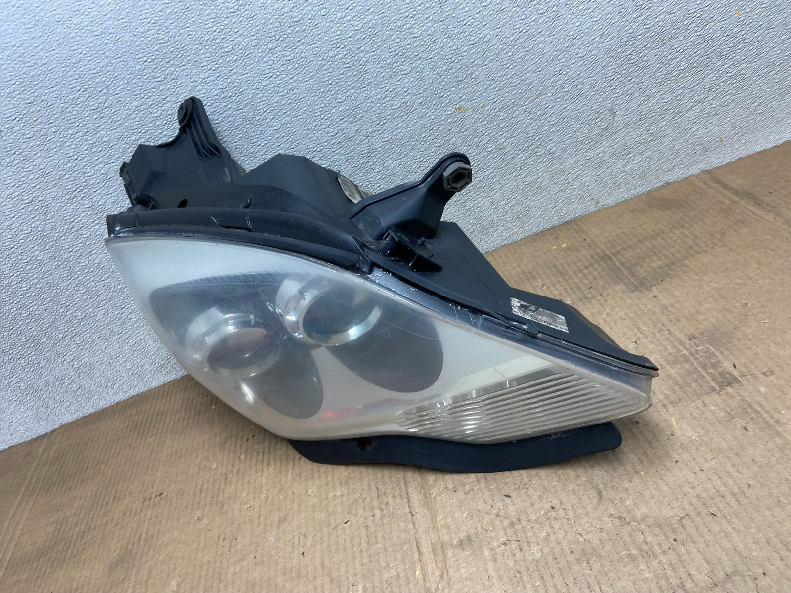 2007-2012 Gmc Acadia Halogen Headlight Right Passenger Side AA6527 DW1
