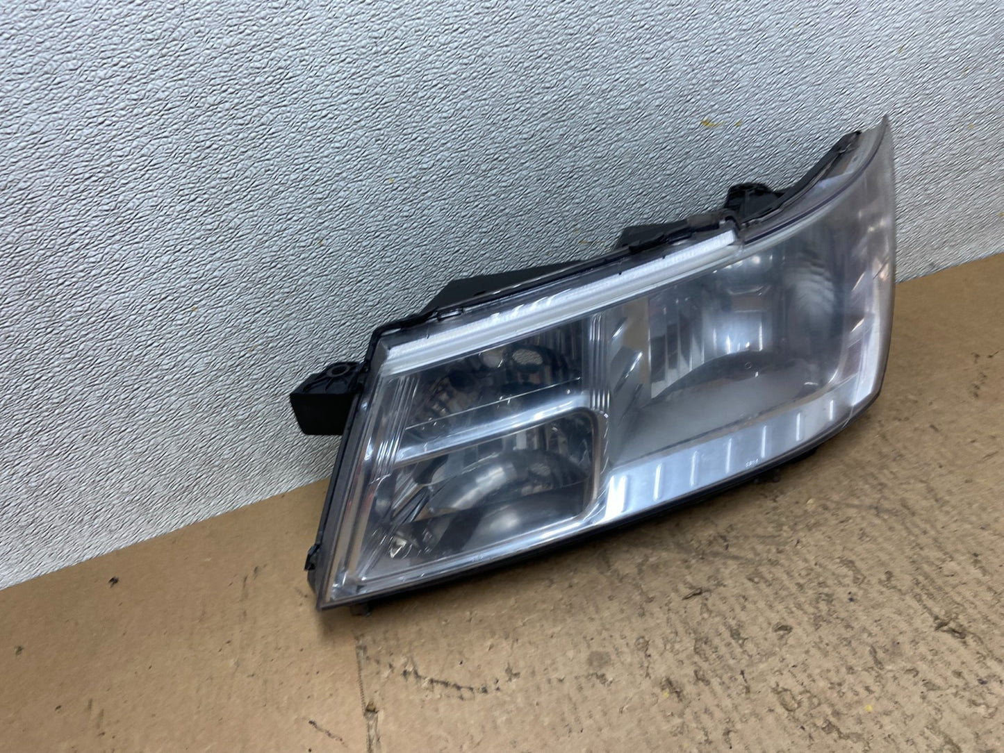2009 to 2017 Dodge Journey Headlight Left Driver Lh Side Halogen AA0207 DW2