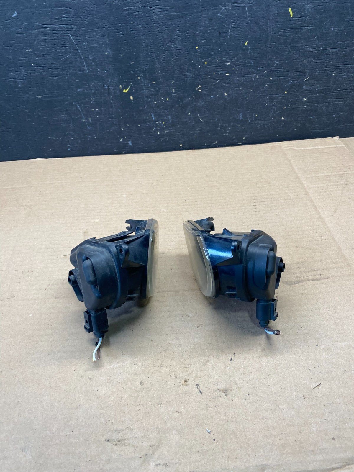 2006 to 2009 Audi A3 Left+Right Set Side Fog Lights OEM q2492 DG3