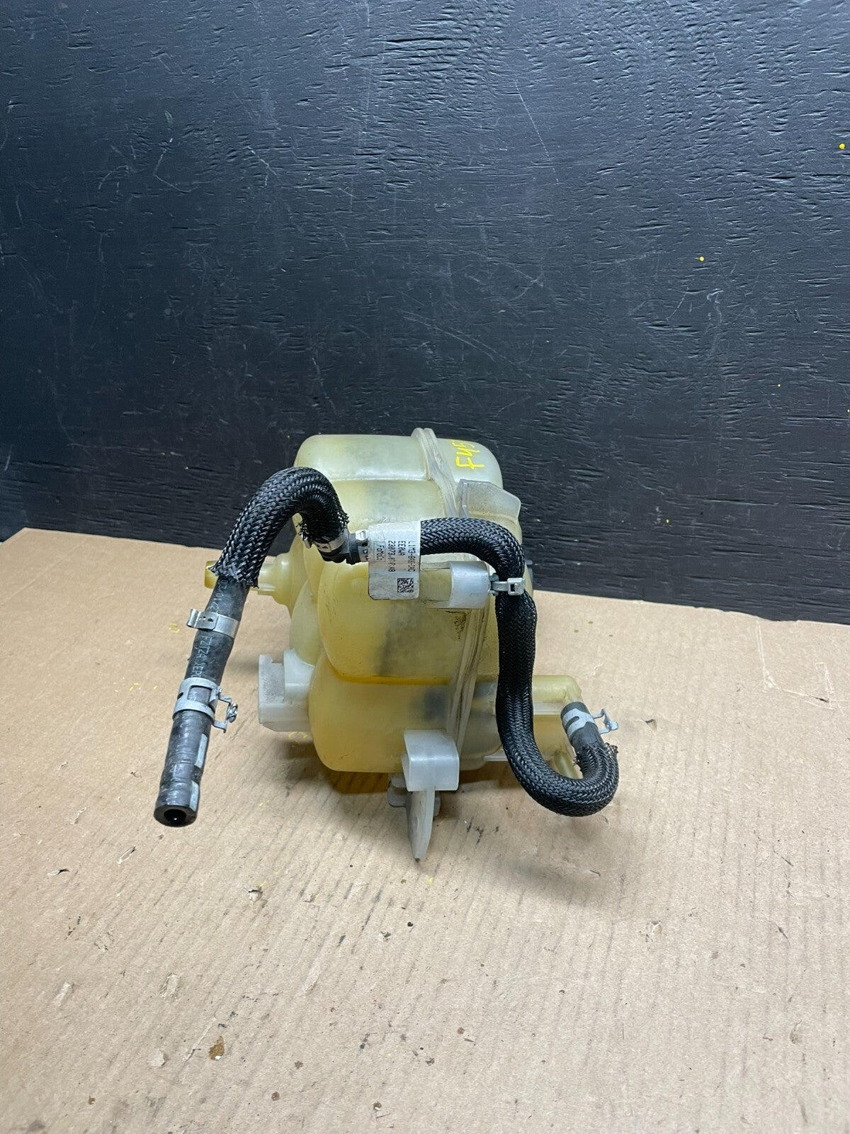 2020-2023 Ford Explorer Radiator Coolant Recovery Bootle Tank  F4570 DG14