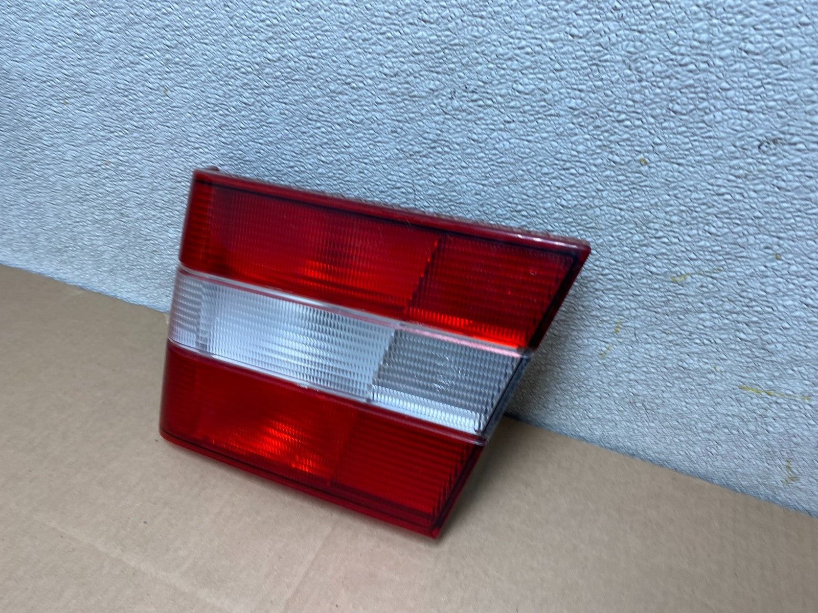 1995 to 1997 Volvo 940 960 Right Passenger RH Side Inner Tail Light Oem W0480 DW1