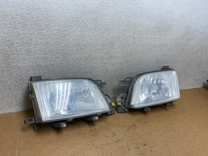 2001 to 2002 Subaru Forester Left+Right Halogen Headlights X3942 DW2