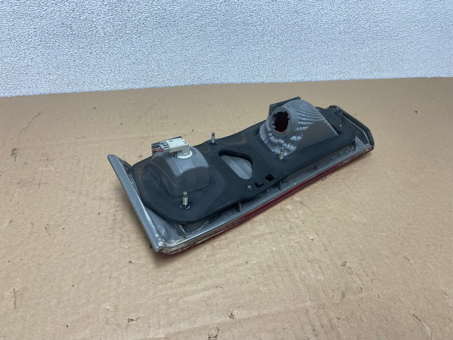 2000 to 2001 Toyota Camry Tail Light Inner Left Driver Lh Inner Oem AB6144 LK5