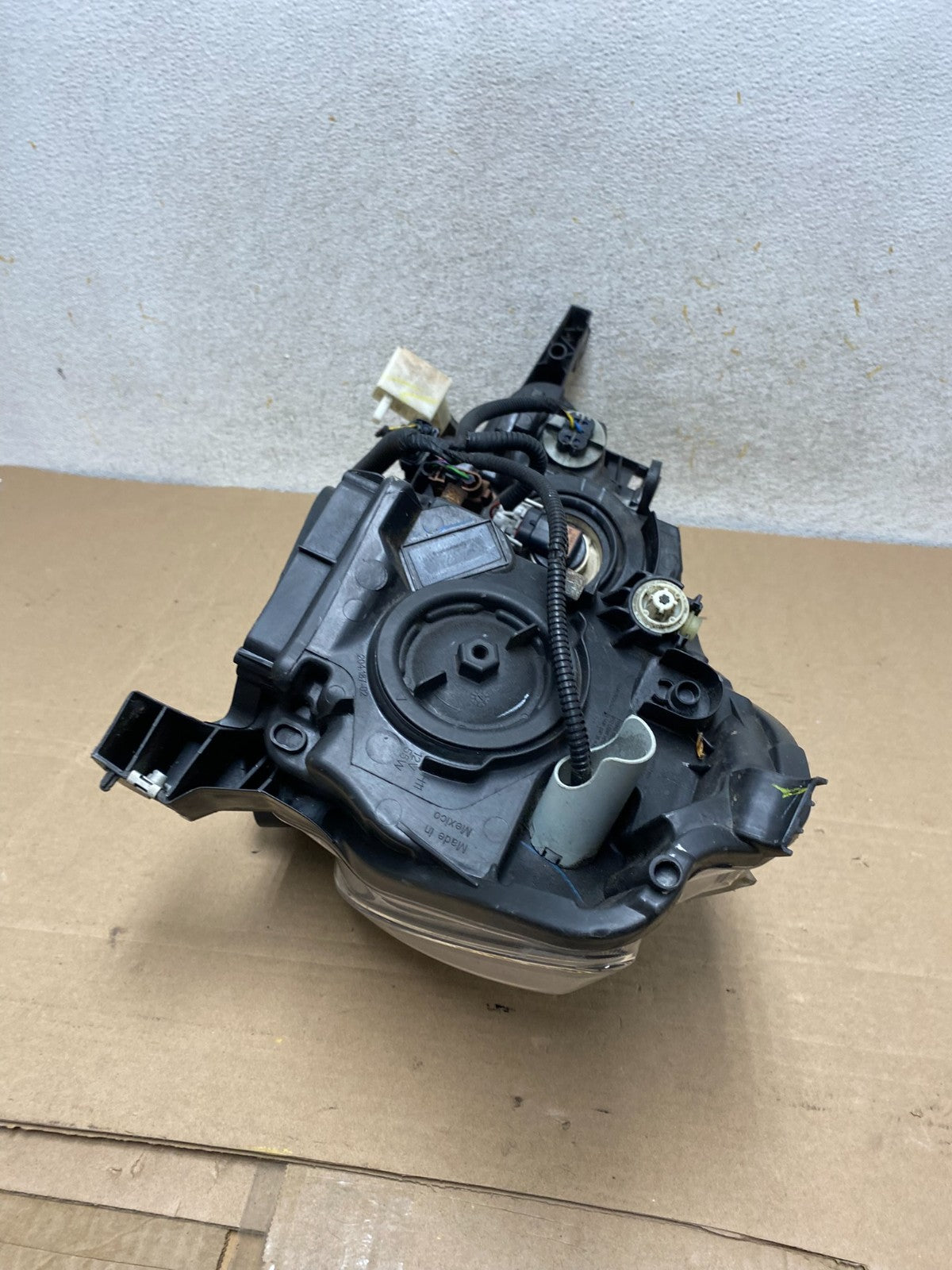 2016 - 2018 Nissan Sentra Front Right Passenger RH Halogen Headlight AH9383 DW7