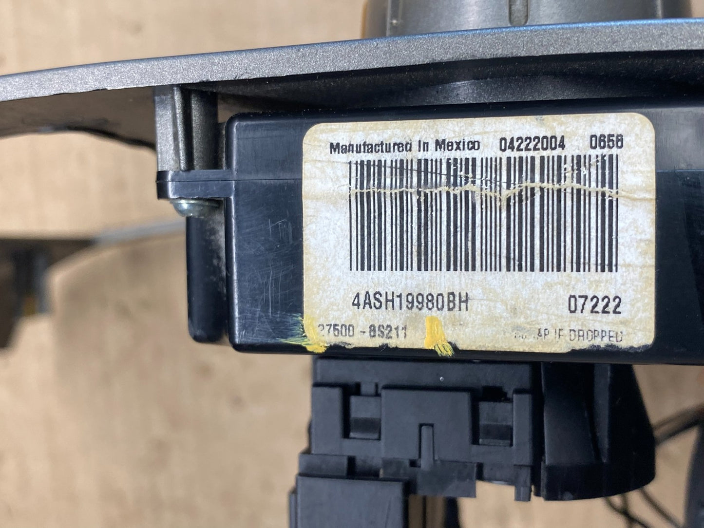 2004 - 2007 Nissan Titan Armada Radio r Climate Control Bezel Trim AG8478 DG6