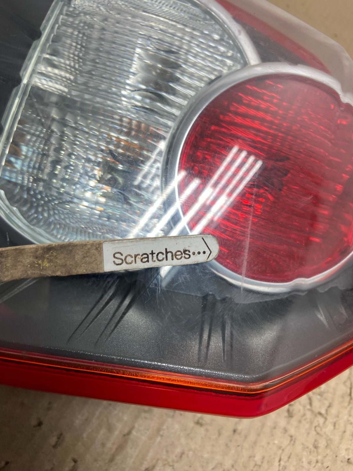 2008 to 2010 Land Rover Lr2 Left Driver LH Side Tail Light AF2939 DW3