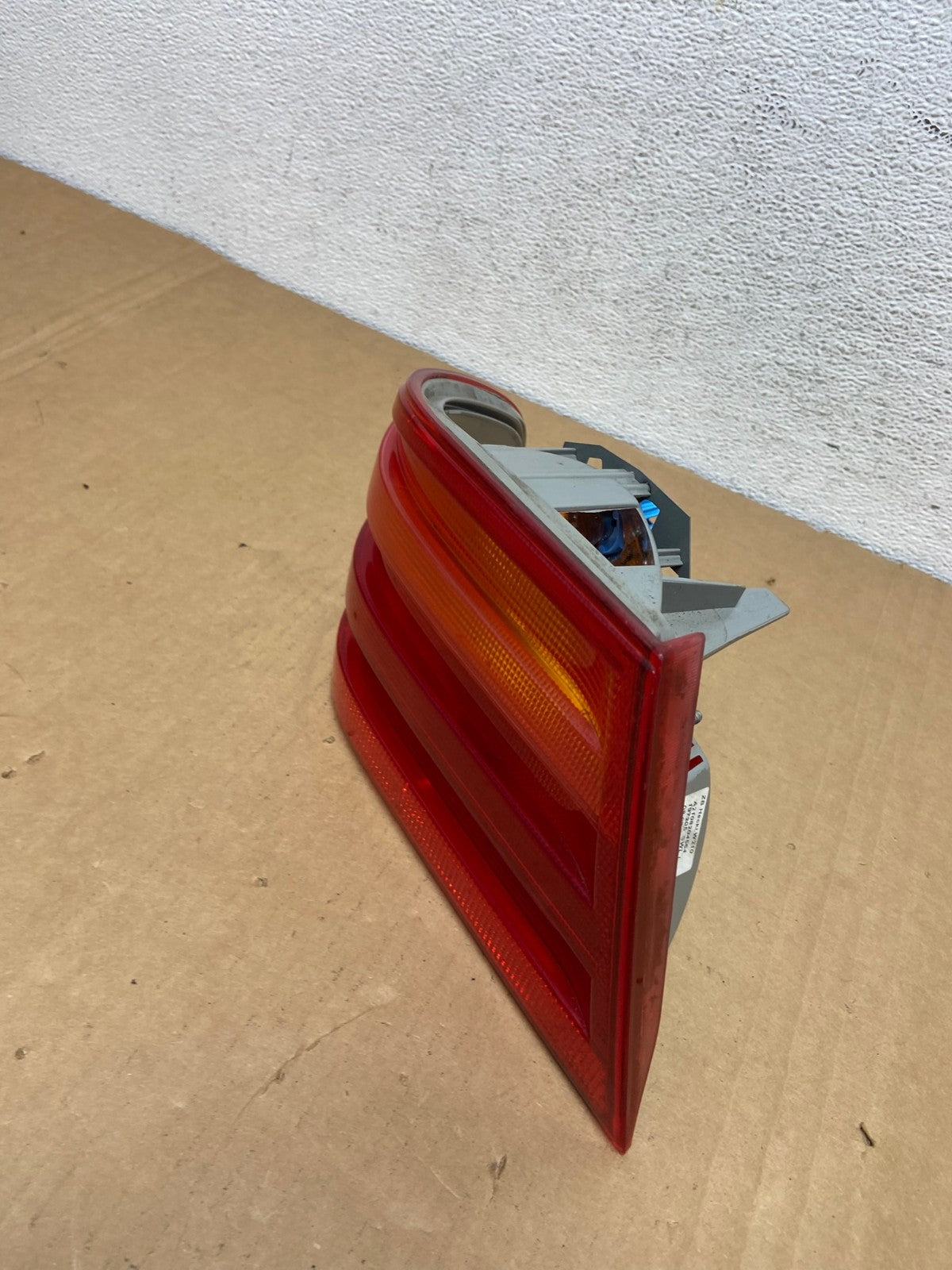 1996 - 1999 Mercedes-Benz E W210 E320 Left Driver Side Tail Light AD2593 LK1