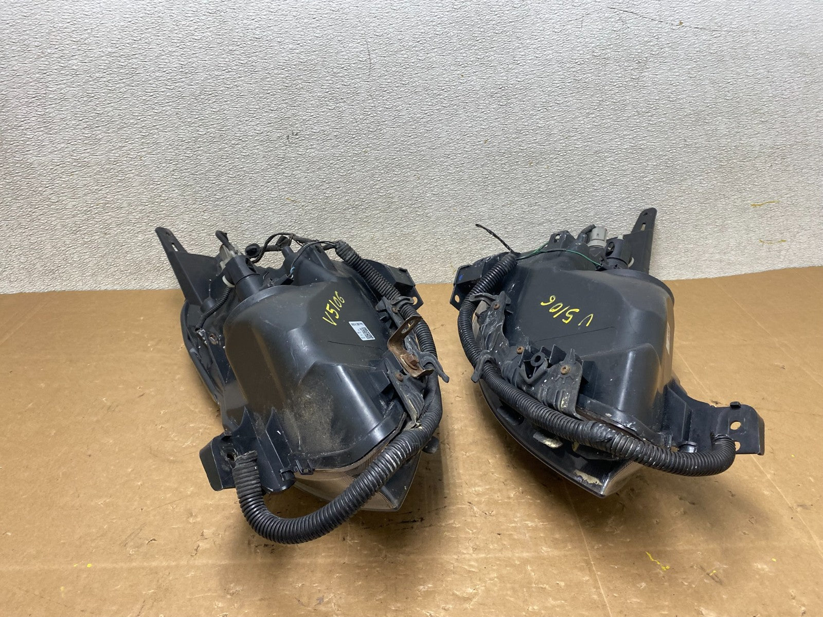 Sedan 2007 2008 2009 Nissan Altima Left+Right Set Headlights V5106 DW10