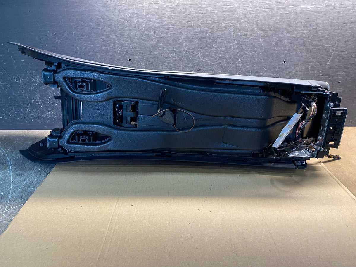 2015 to 2017 Mercedes-Benz W217 W222 Center Console Arm Rest Panel AH2040 PS7