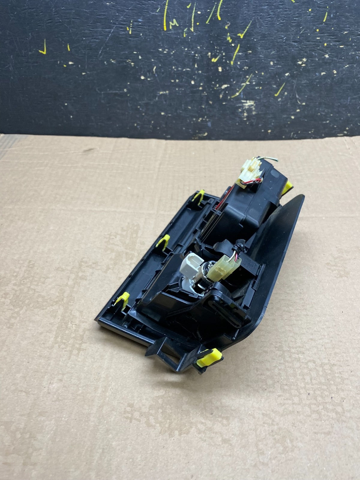 2003 to 2009 Lexus GX470 Dash Front Ash Tray Cigarette Lighter Unit y8152 DG5