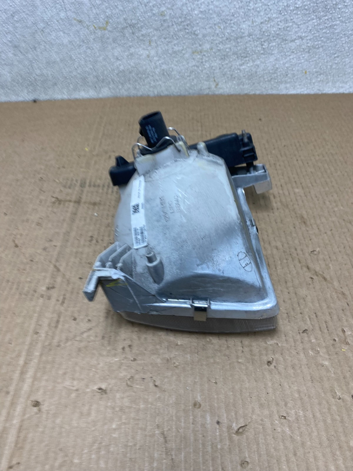 1998 1999 Nissan Frontier Right Passenger Side Headlight Halogen Lamp W5075 DW7