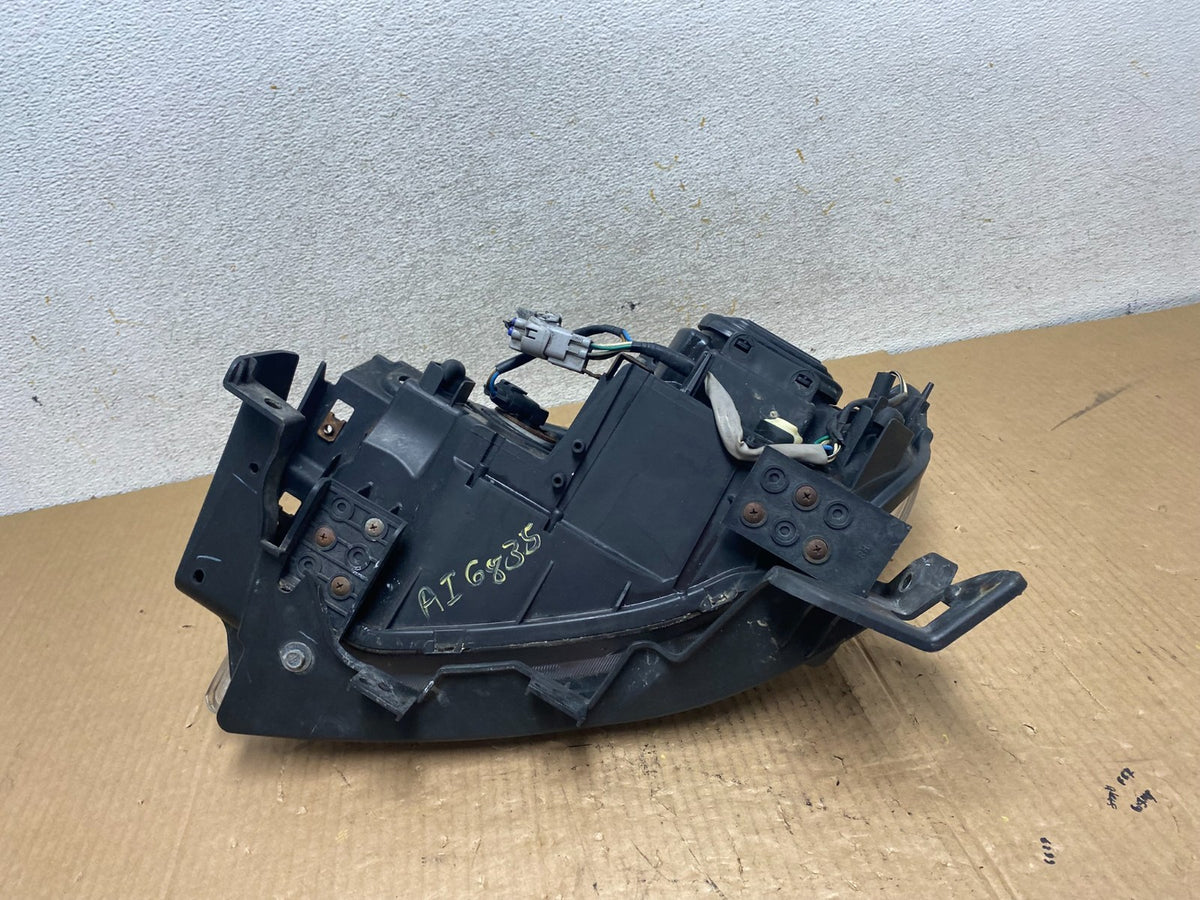 2008 - 2014 Subaru Tribeca Right Passenger Side Halogen Headlight AI6835 DW8