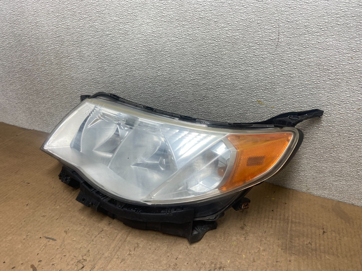 2009-2013 Subaru Forester Left Driver LH Halogen Headlight AA6892 DW1