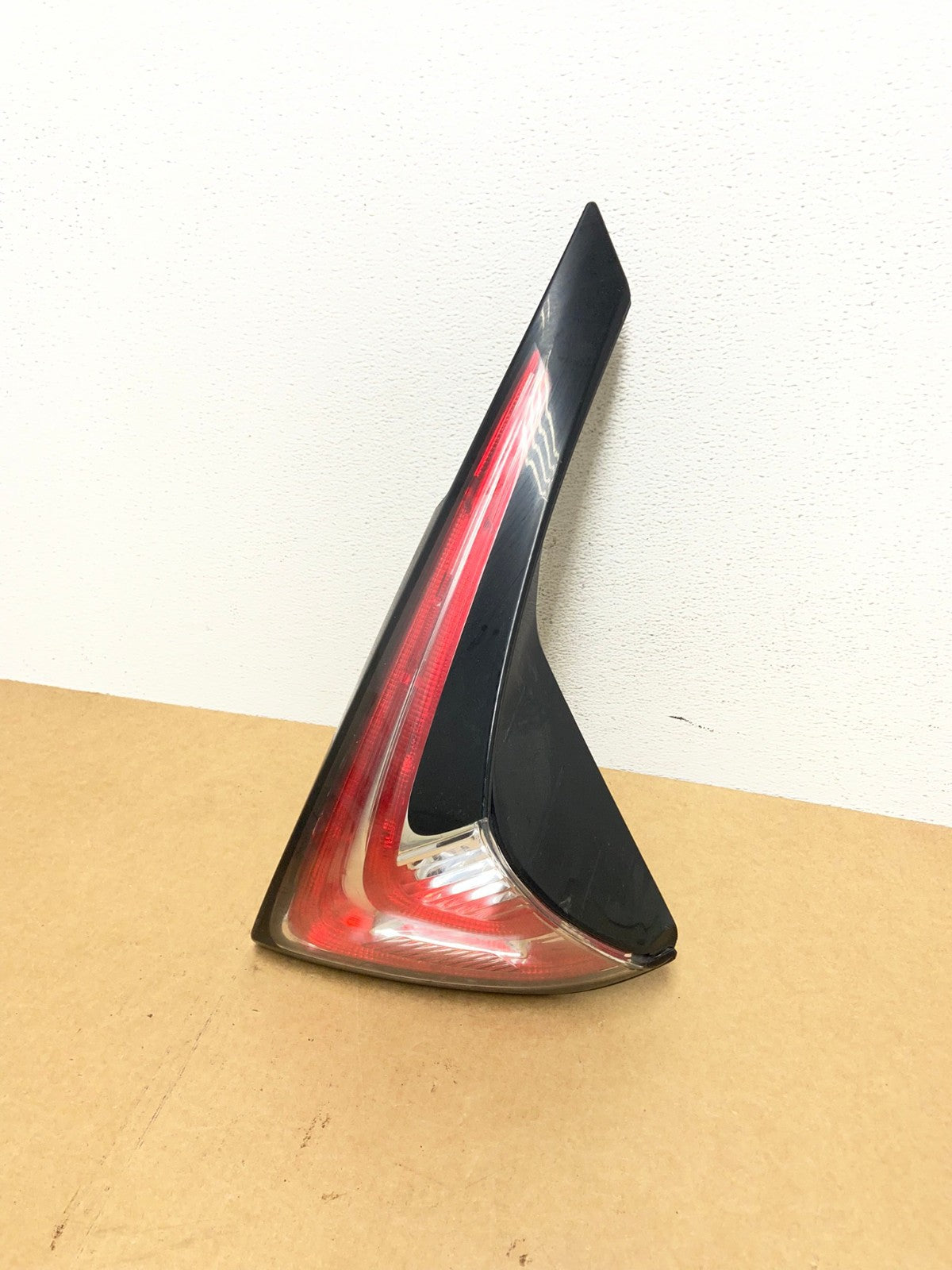2015 to 2018 Nissan Murano Right Passenger Side Tail Light Inner Oem AC1712 LK0