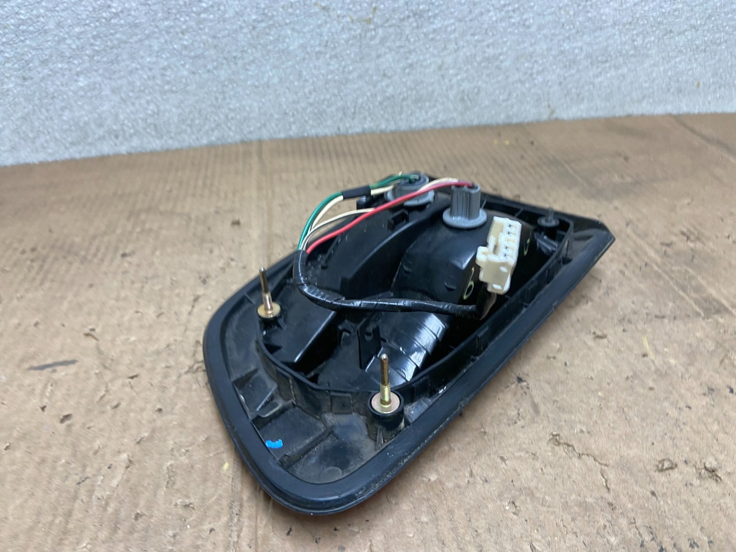 2001 2002 2003 Toyota Sienna Left Driver Lh Side Inner Tail Light OEM AA67093