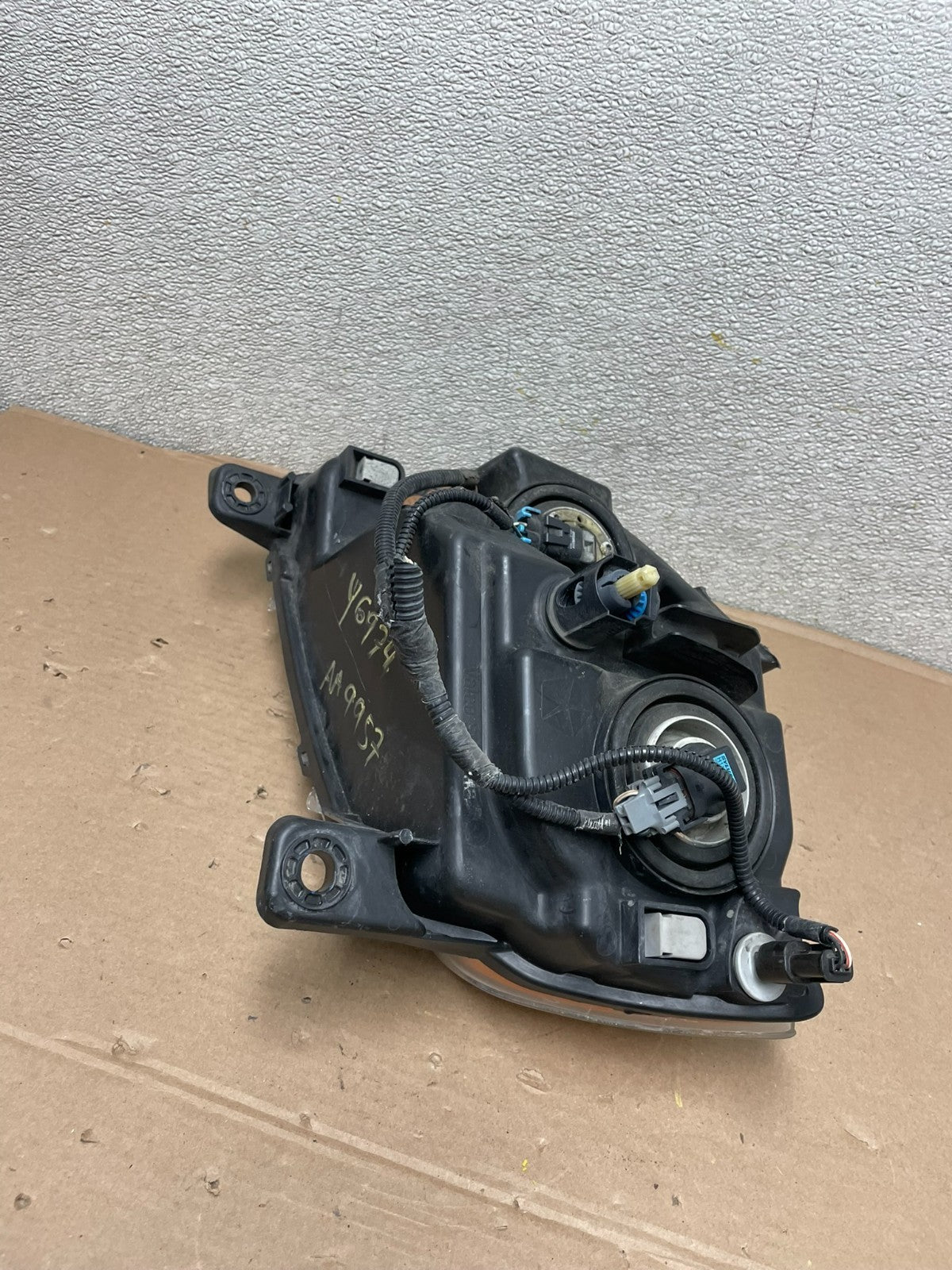 2011-2013 Jeep Grand Cherokee Right Passenger Halogen Headlight AA9957 DW7