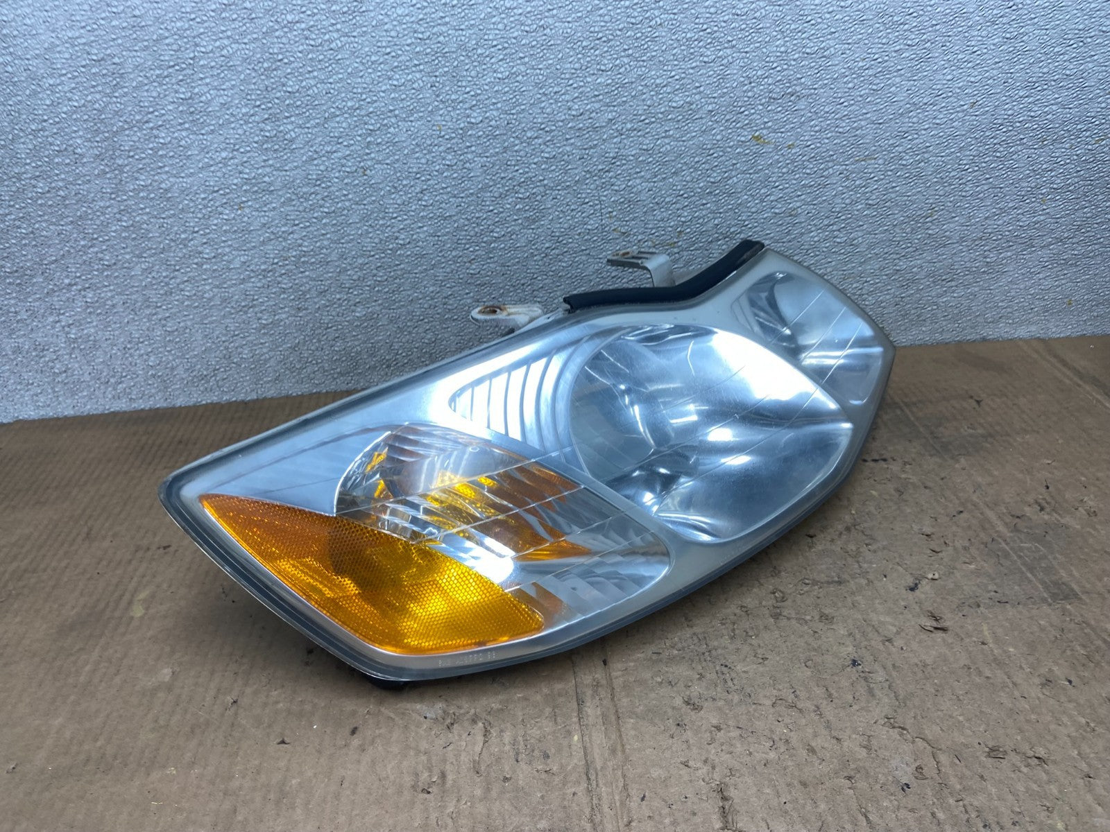 2000-2004 Toyota Avalon Halogen Headlight Right Passenger RH AA8274 DW2