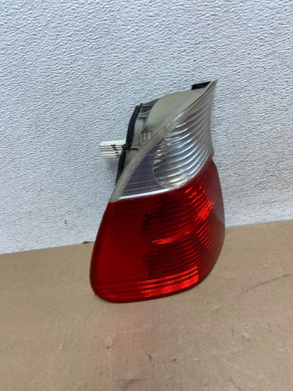 2004 2005 2006 BMW E53 X5 Left Driver Lh Side Tail Light AG4580 LK2