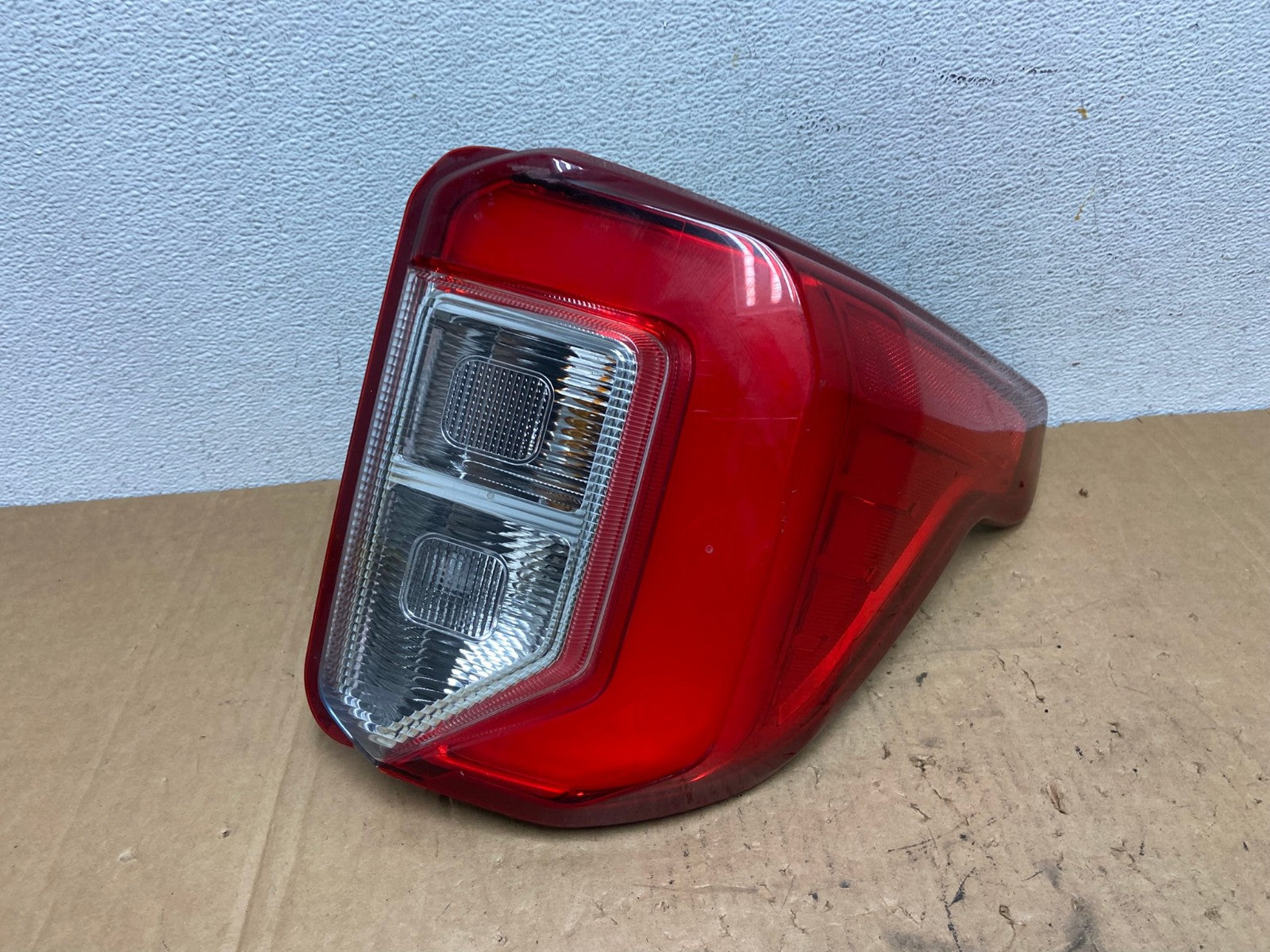 2020 2021 2022 2023 Ford Explorer Right Passenger Side Tail light AD3282 LK0