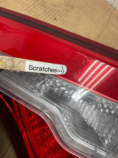 2014 - 2015 Kia Sorento SX Right Passenger Side Inner Tail Light AA5289 DW3