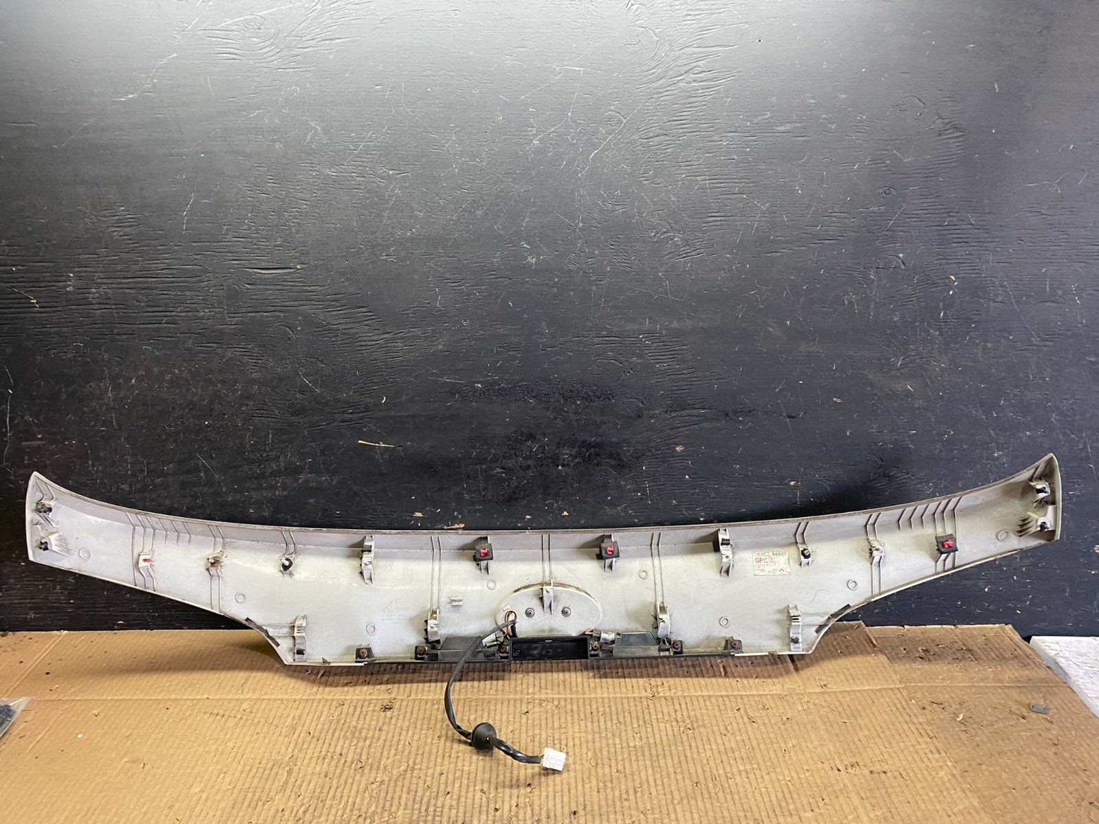 2011 to 2015 Hyundai Tucson Liftgate Tailgate Trunk Trim Molding T6786 DG8