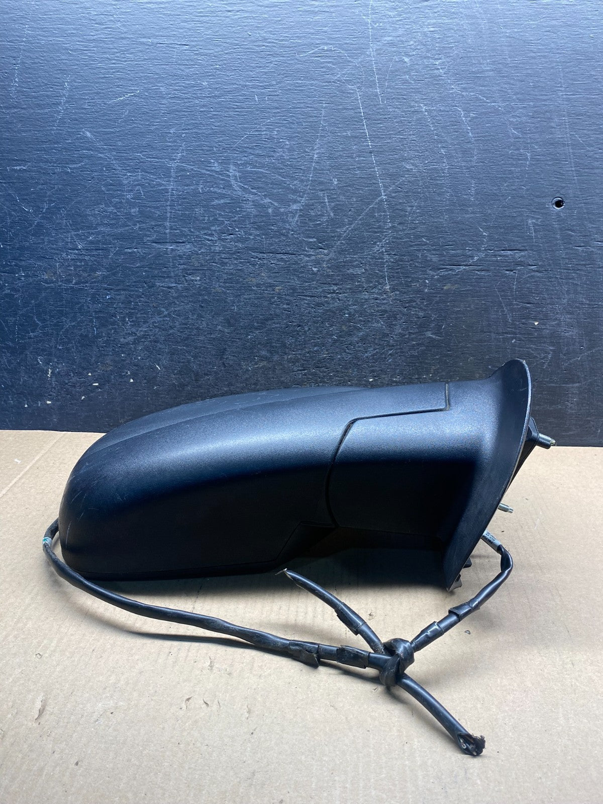 2007-2013 Chevrolet Tahoe Silverado Suburban Right Passenger Mirror AH3244 DG2