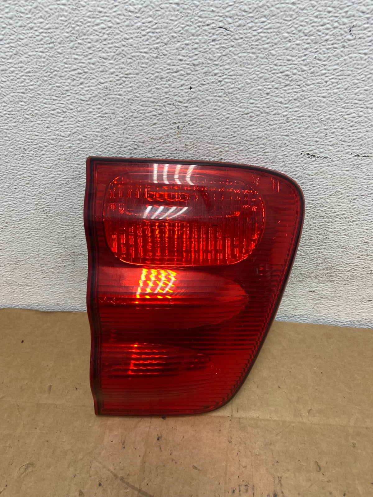 2001- 2004 Toyota Sequoia Driver Left Side Tail light Inner AD4780 LK0
