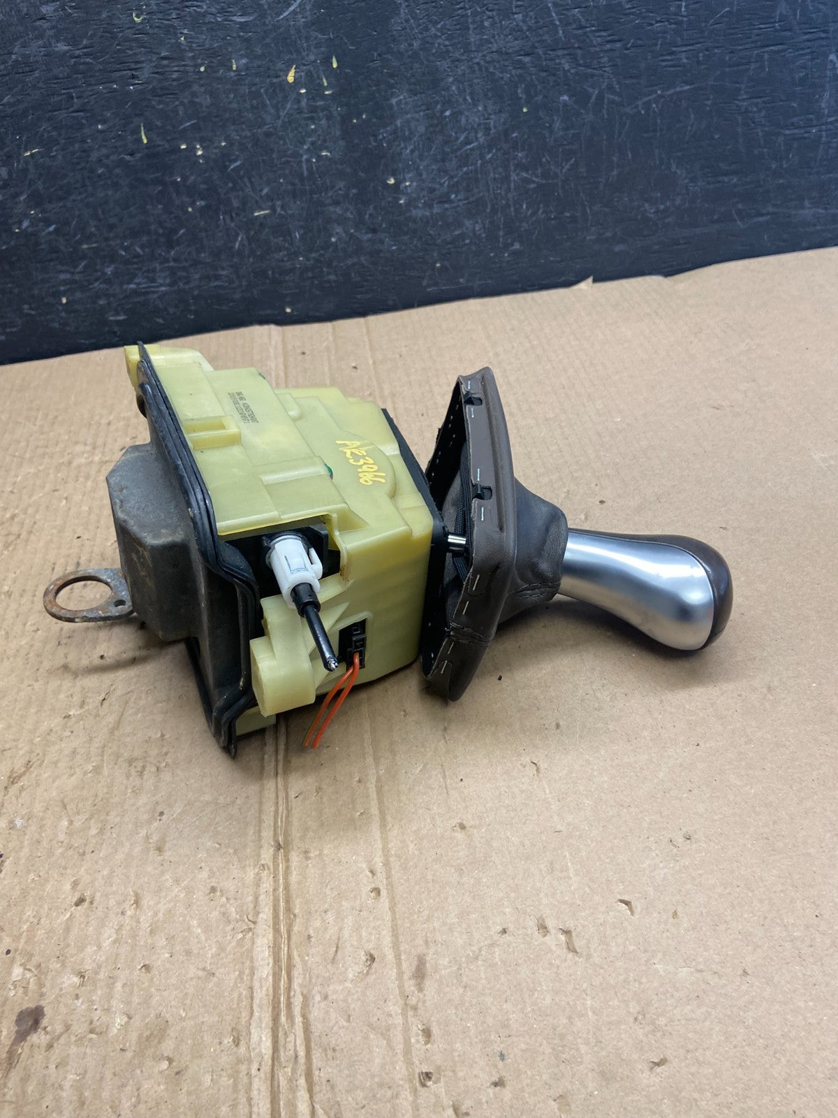 2008 - 2011 Mercedes W204 C350 C300 C250 Center Console Shift Shifter AE3966 DG5