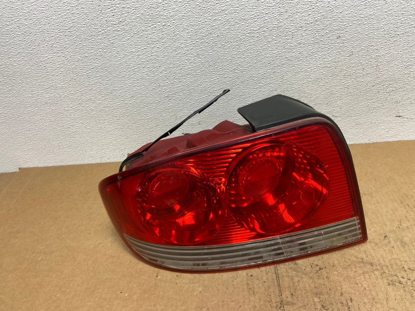 2002 to 2005 Hyundai Sonata Left Driver Lh Side Tail Light Oem AC3266 LK0