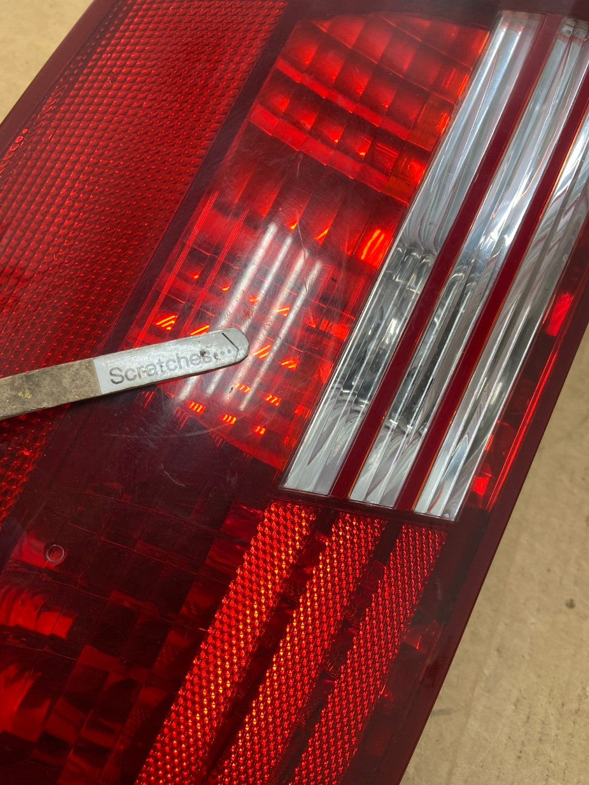 2004 - 2005 Toyota Sienna Left Driver LH Side Inner Tail Light AD5475 LK3