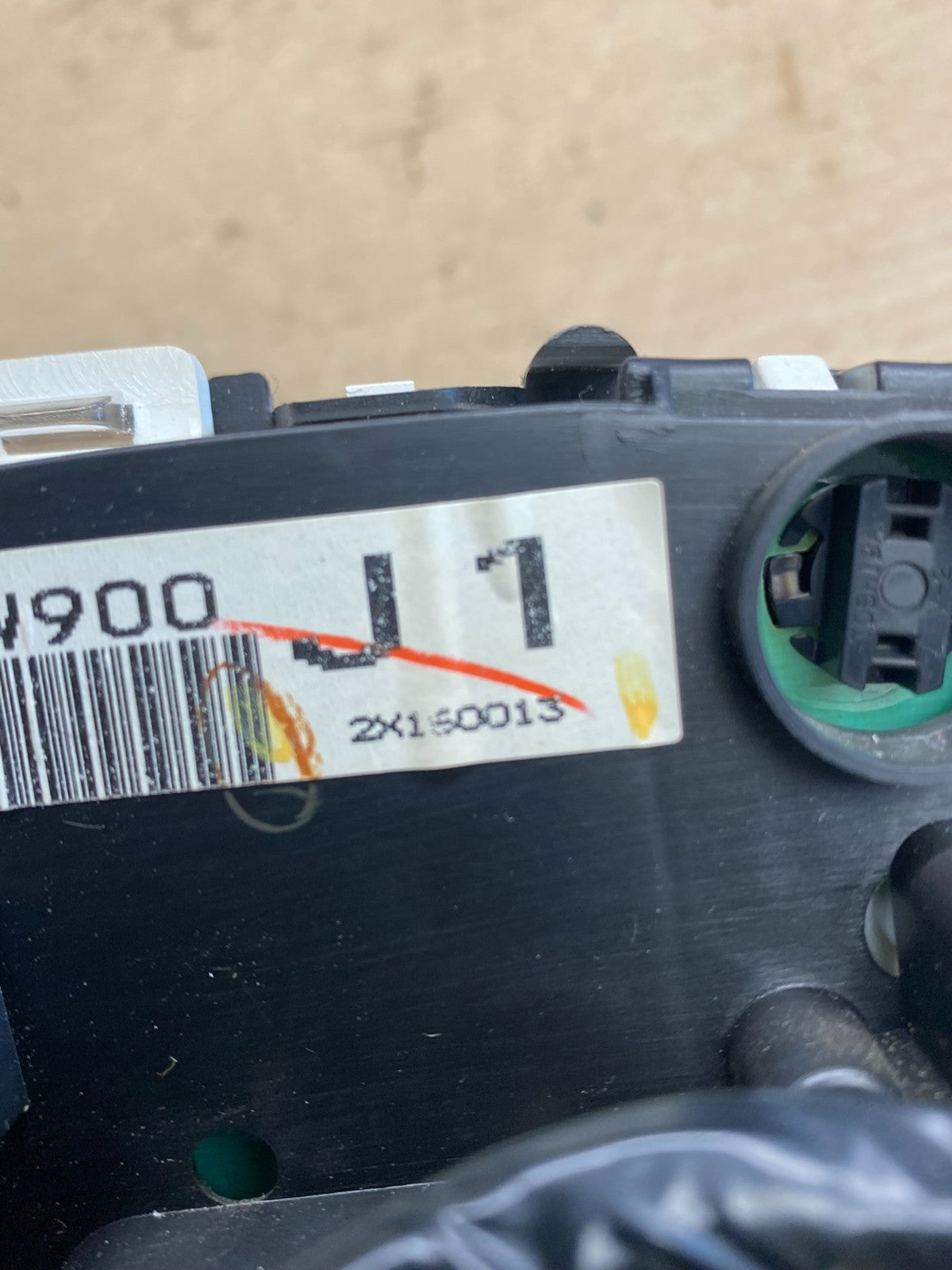 2001 to 2003 Nissan Pathfinder Speedometer Cluster Gauge AH3855 DG5