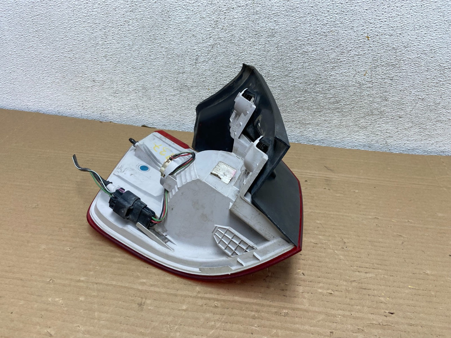 2010 to 2017 GMC Terrain Halogen Right Passenger Rh Side Tail Light AG8937 DW3