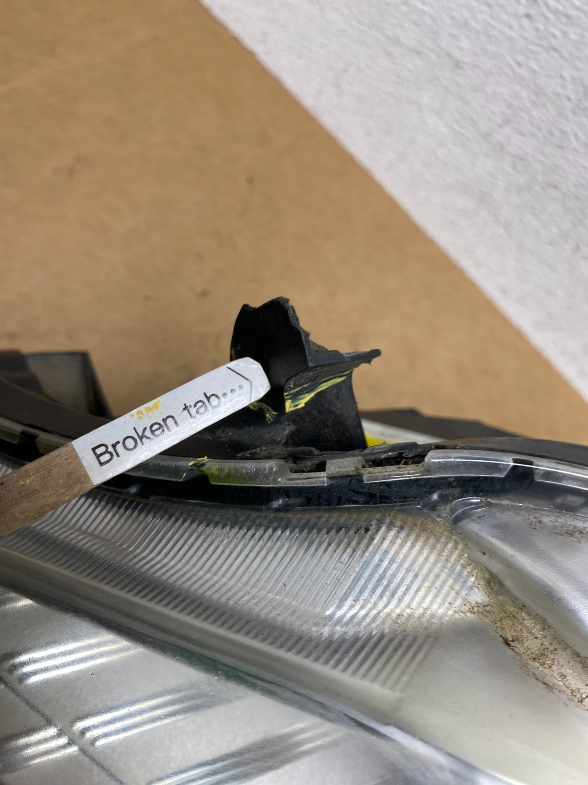 2011-2012 Toyota Avalon Left Driver LH Xenon HID Headlight AE3238 DW6