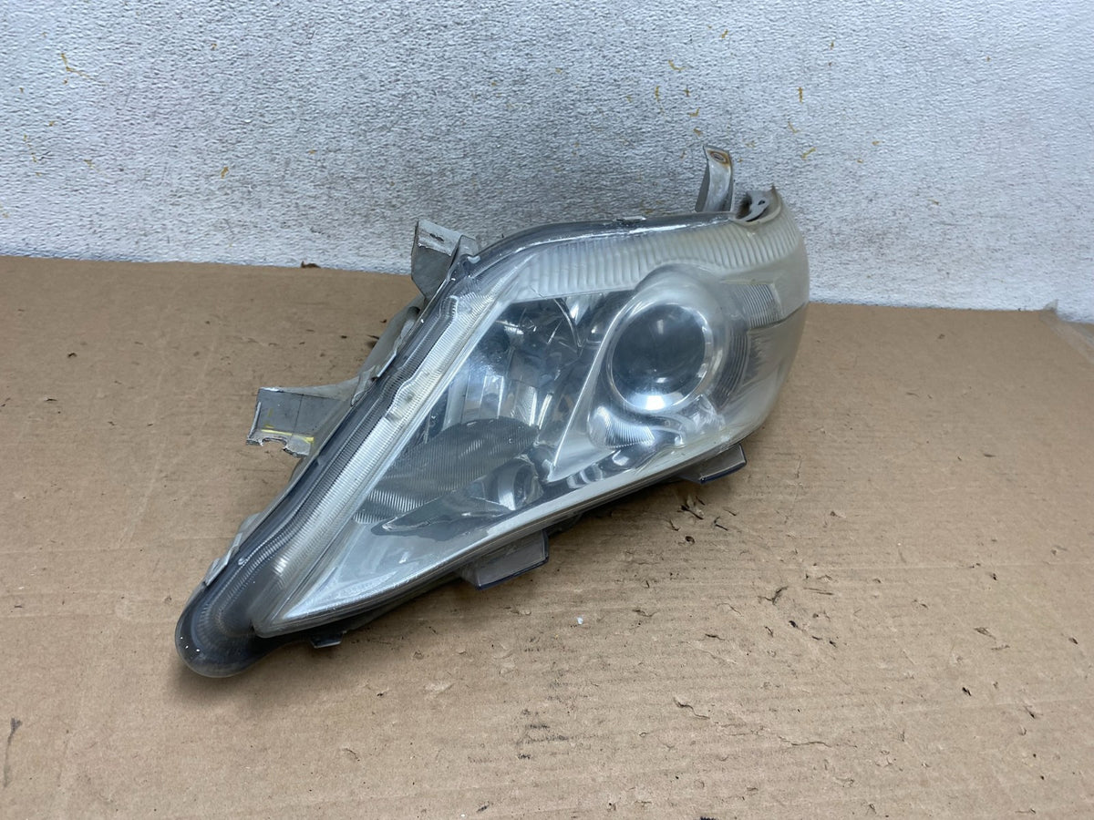 2010 - 2011 Toyota Camry Left Driver LH Halogen Headlight AI0992 DW2