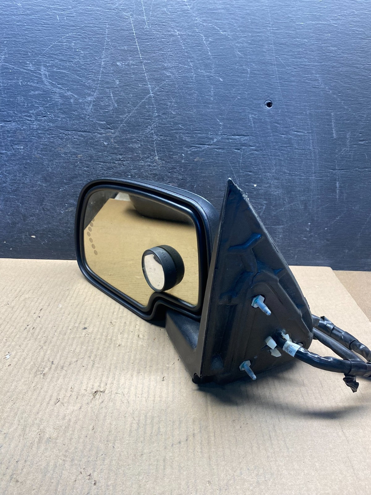 2003-2006 Chevrolet Tahoe Suburban Left Driver LH Turn Door Mirror AH4533 DW11