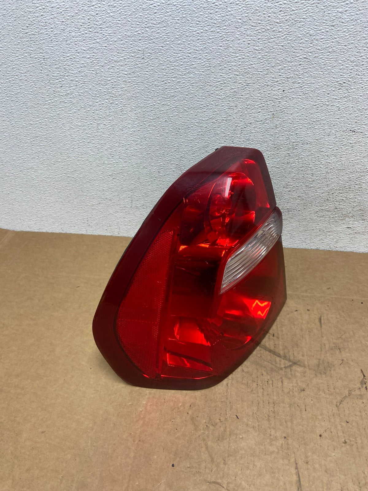 2004 to 2008 Chevrolet Malibu Left Driver Lh Side Tail Light AD6006 LK2
