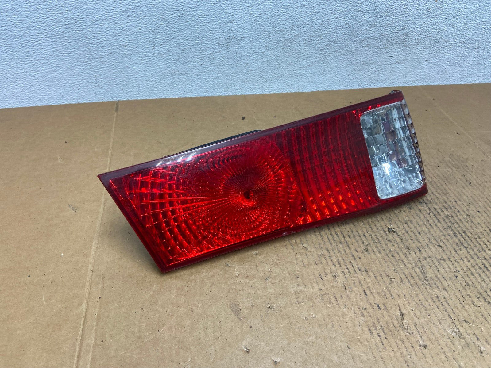 2000-2001 Toyota Camry Tail Light Left Driver LH Side Inner AE0620 LK2