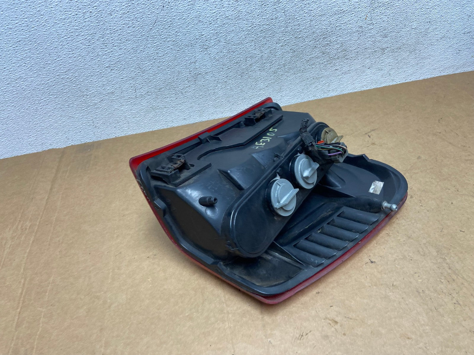 1999 - 2004 Jeep Grand Cherokee WJ Left Driver Lh Tail Light AE3105 LK4